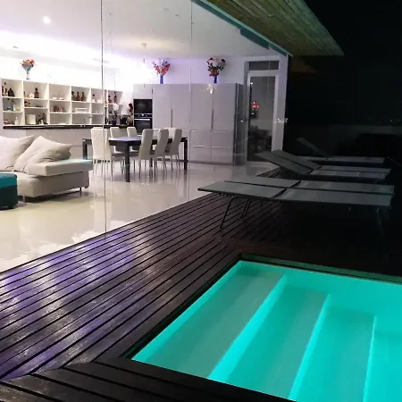 Luxury Paradise Villa *